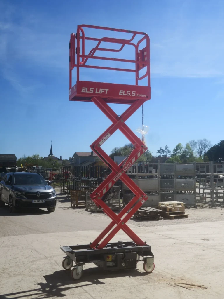 Bois – Machines à bois – Stockage – Travaux publics – Matériels de chaudronnerie – Batiment – Outillage